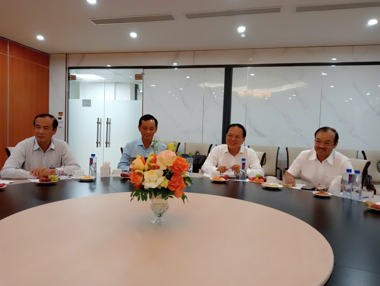 de-le-ky-niem-30-nam-thanh-lap-vuizea-dien-ra-trang-trong-va-y-nghia-nhat