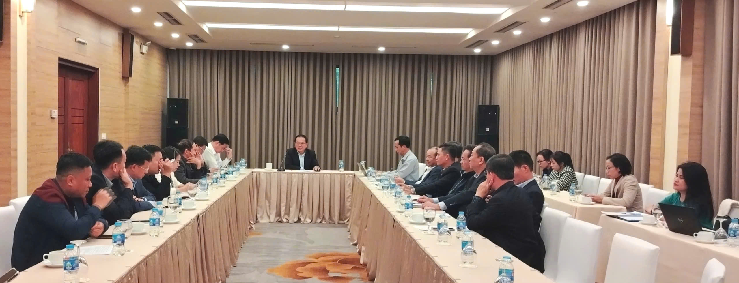 hoi-nghi-ban-thuong-vu-hiep-hoi-moi-truong-do-thi-va-kcn-viet-nam-lan-thu-ba-nhiem-ky-vi